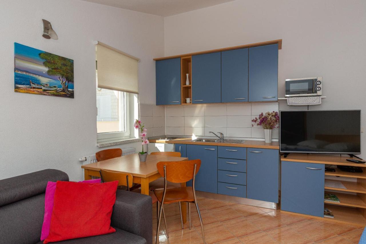 Apartments Dalmata Biograd Na Moru Exterior foto
